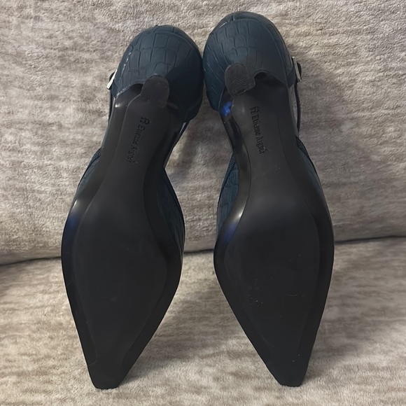 Emerald Green Alligator Printed Leather Aigner pointed heels! - Picture 6 of 7